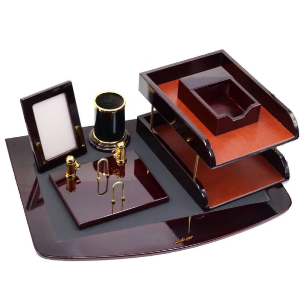 سرویس اداری رومیزی چرم و چوب کد 9003 GIFTS WORLD