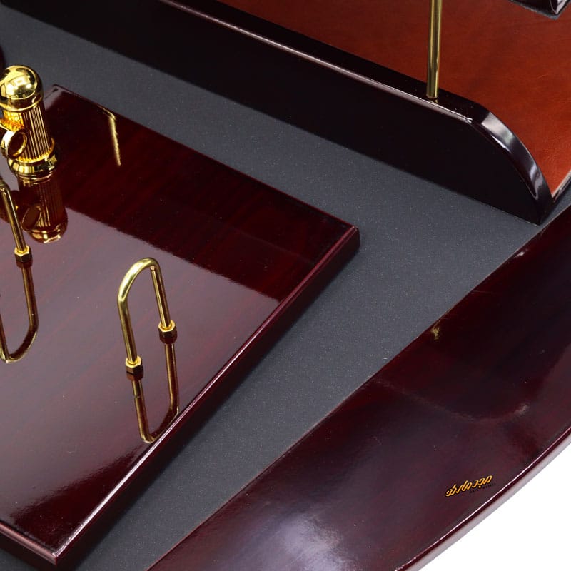 سرویس اداری رومیزی چرم و چوب کد 9003 GIFTS WORLD (4)