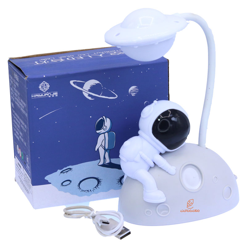 چراغ مطالعه رومیزی 66171 طرح فضانورد سفید خوابیده (1)