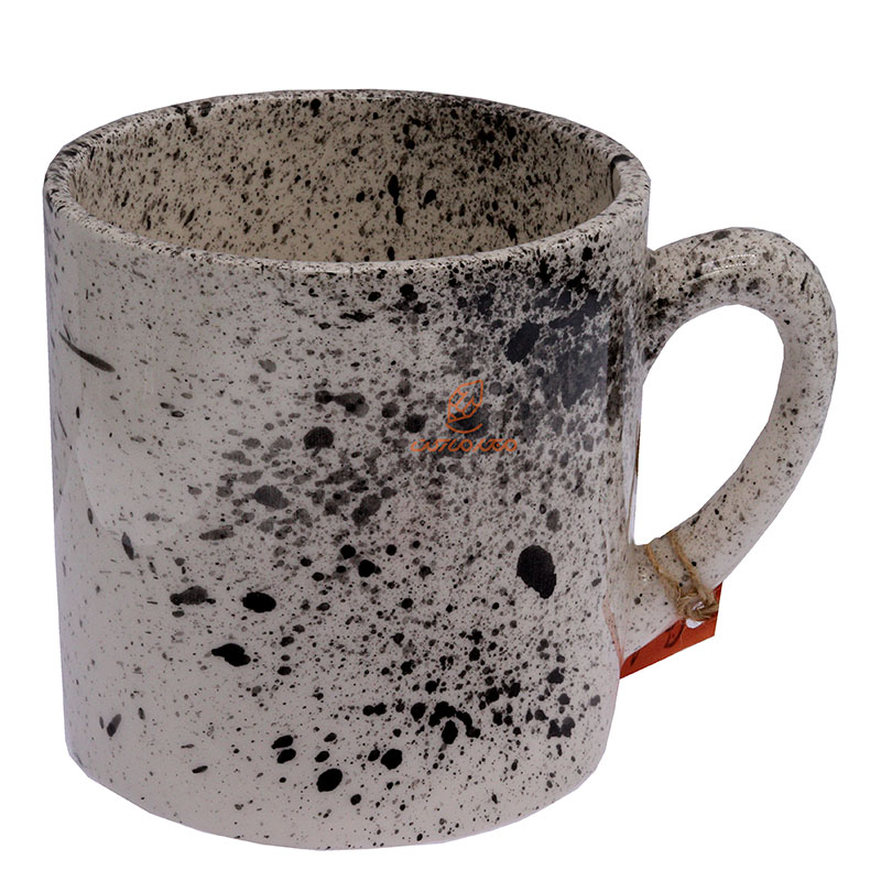 ماگ مشکی سفید استوانه