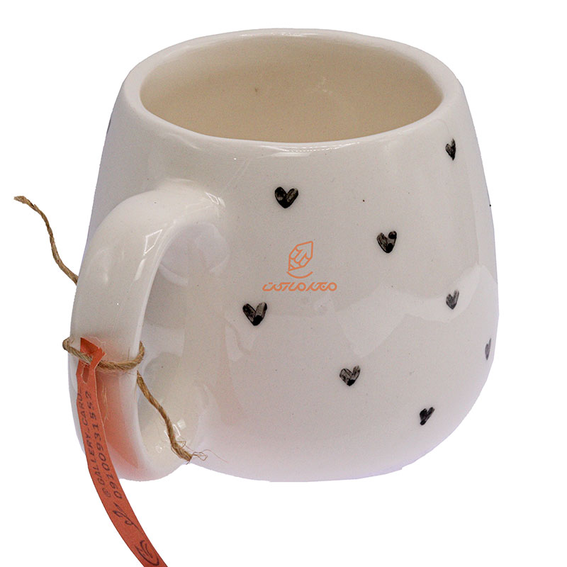 ماگ مشکی سفید گرد قلب مشکی (5)