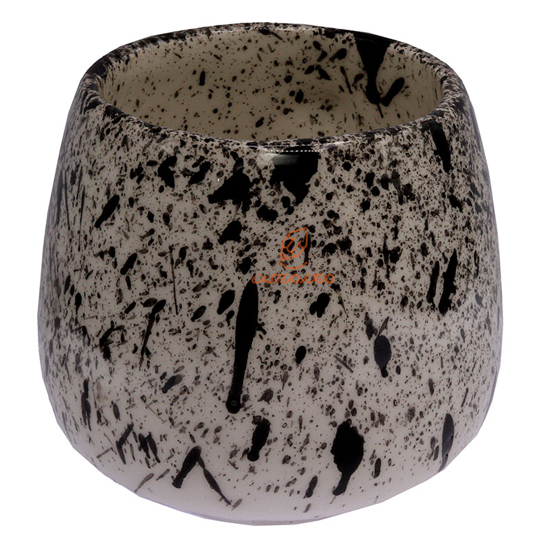 ماگ مشکی سفید دایره (1)