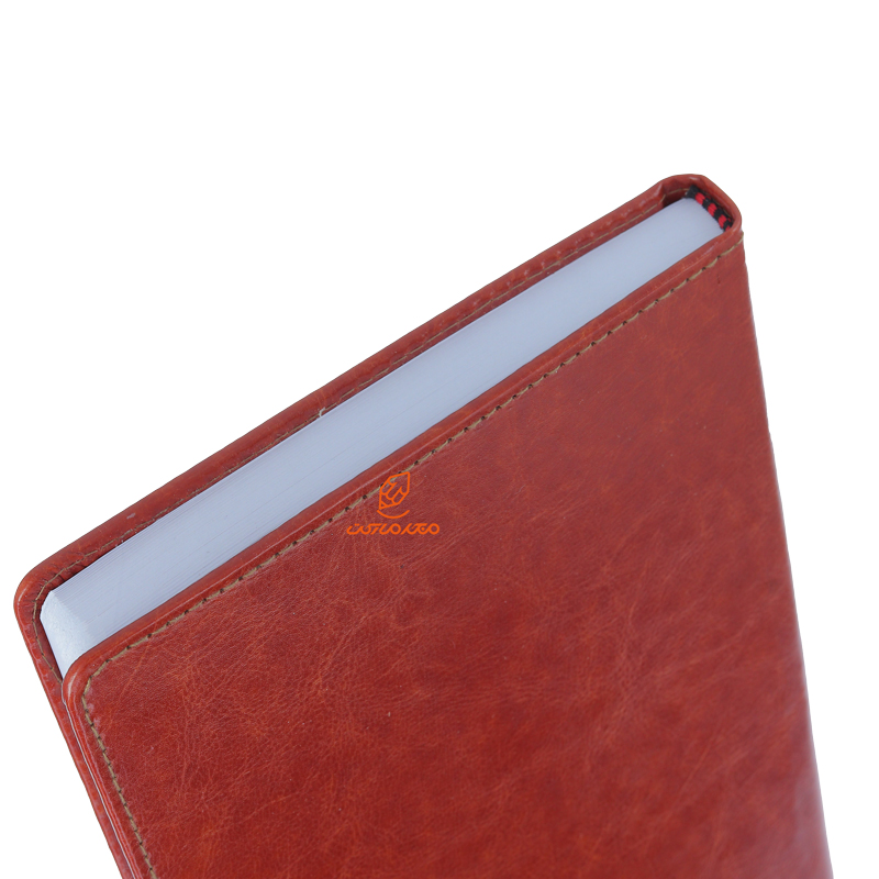 سالنامه (سررسید) 1403 ترمو قهوه ای روشن لئون (4)