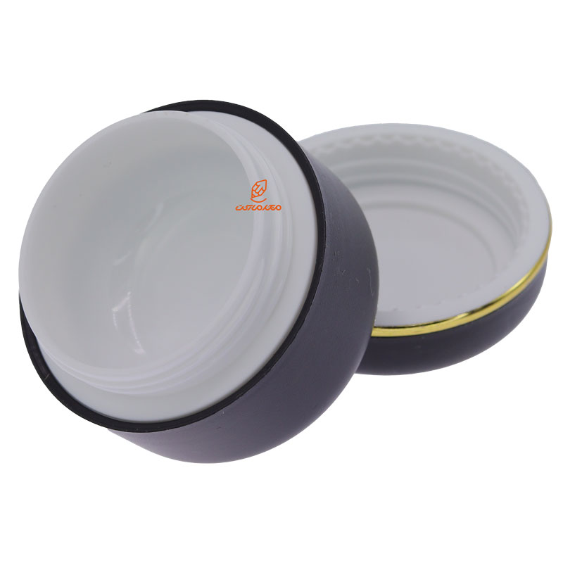 دوات پلاستیکی مشکی نوار طلایی (3)