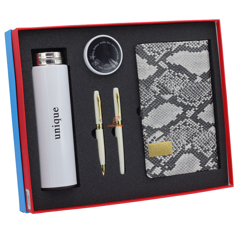 ست مدیران 2017 (سررسید+فلاسک+خودکار+روان نویس) نادری (2)