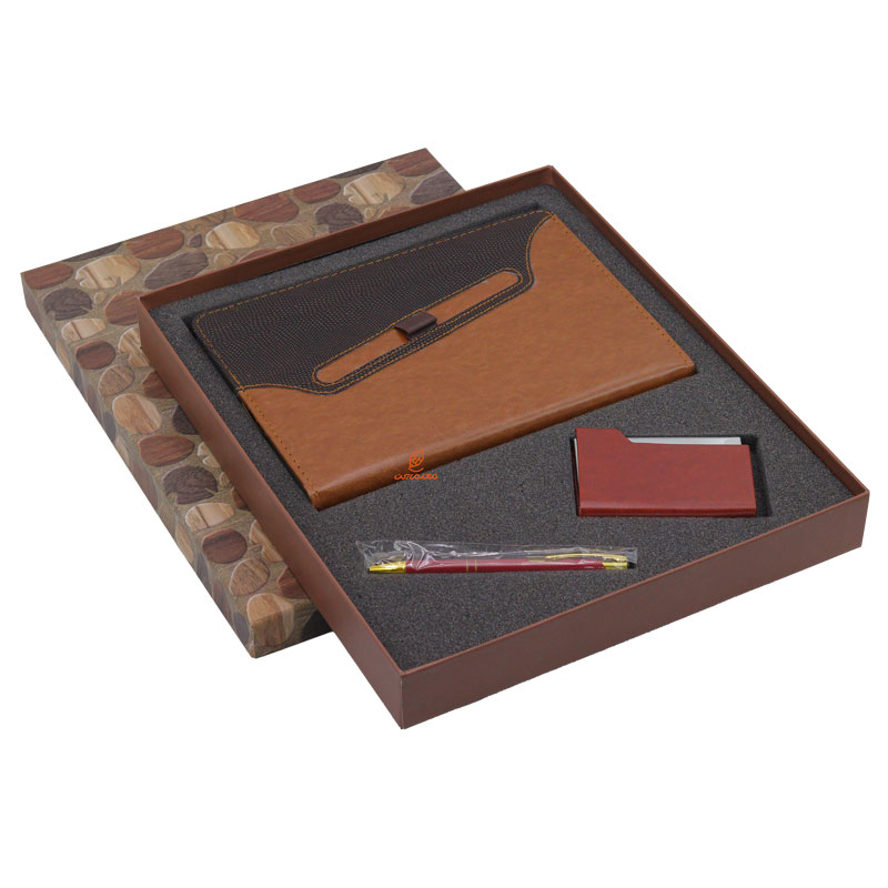 ست مدیریتی سه تکه (سالنامه+خودکار+جاکارتی) ایلیا