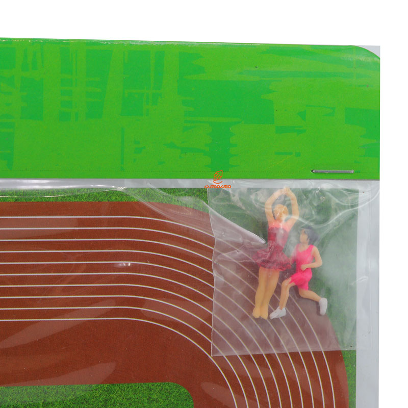 پیست دو و میدانی با ورزشکار زن کومه (1)