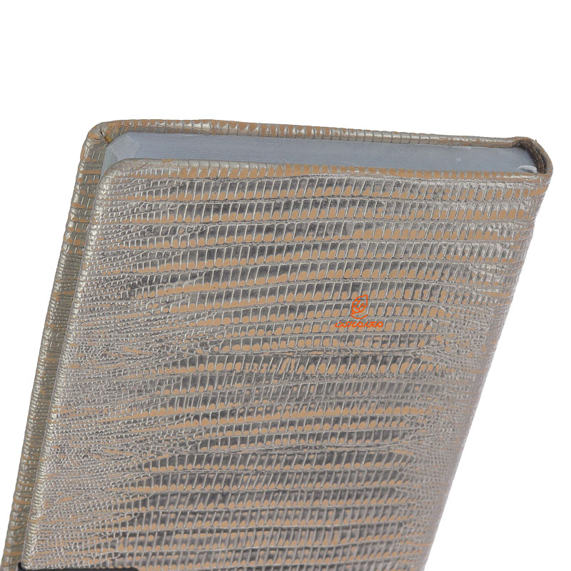 سالنامه (سررسید) 1403 اروپایی پولکی برنز عرش (4)