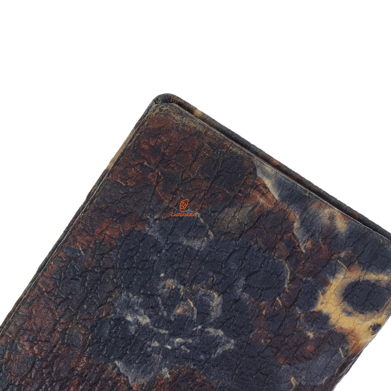 سالنامه (سررسید) 1403 اروپایی بولونیا مخملی جلد مشکی طلایی عرش (4)