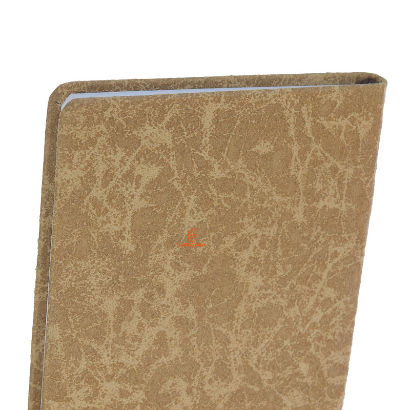 سالنامه (سررسید) 1403 وزیری مارس کرمی عرش (4)