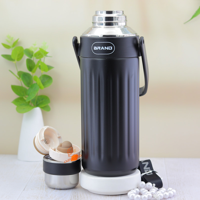 فلاسک 1500 میل دسته دار کد 7813 BRANDO (1).jpg