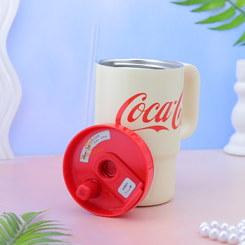 تراول ماگ دسته دار 800 میل طرح کوکاکولا COCA COLA (1).jpg