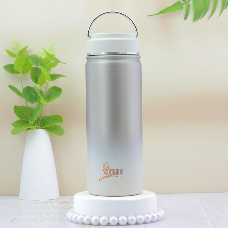 فلاسک مدل گرادیان 600 میل 8852 تایسو TYESO (2).jpg