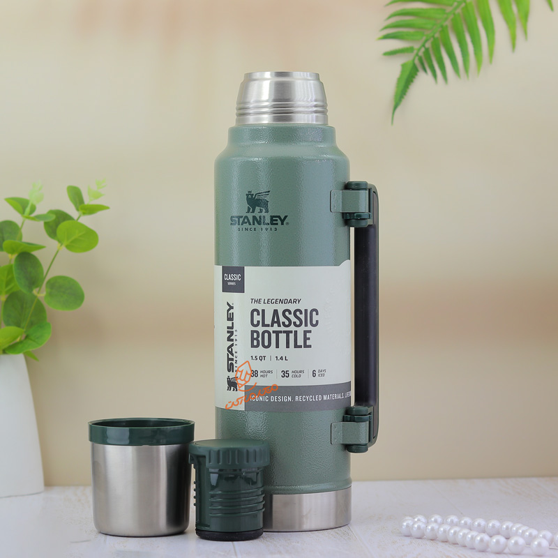 فلاسک کلاسیک 1.4 لیتر استنلی STANLEY (3).jpg