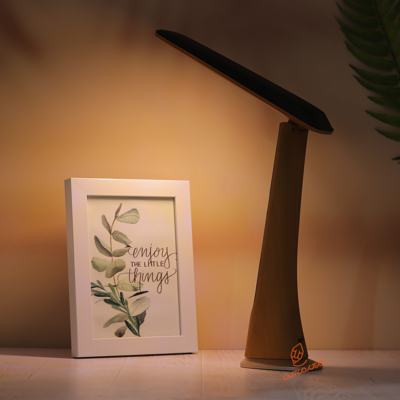  چراغ مطالعه تاشو مدل KP_U30C (5).jpg