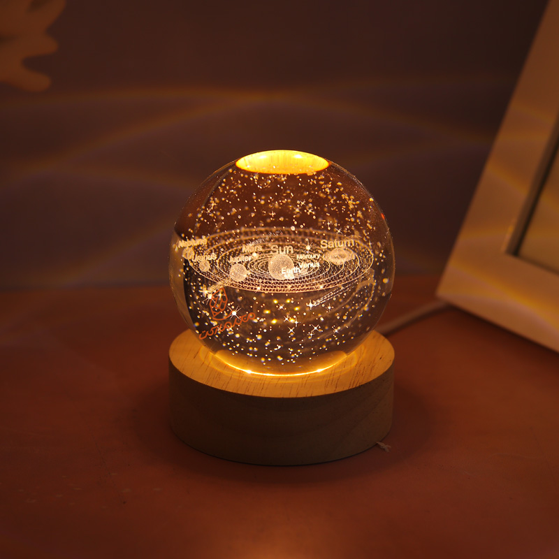  گوی کریستال پایه چوبی کوچک کد 757 (1).jpg