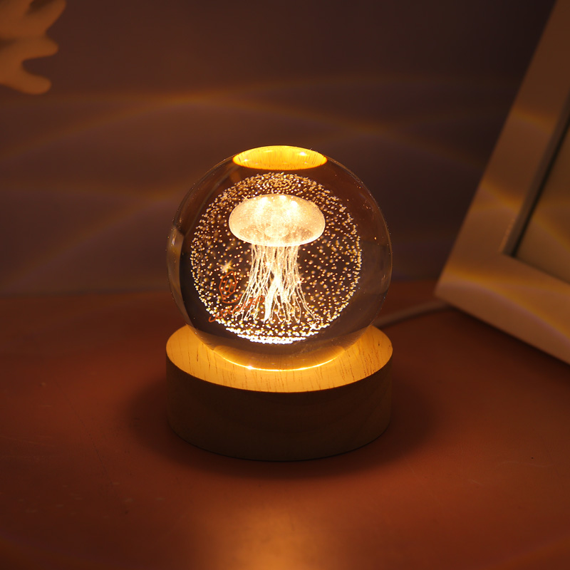  گوی کریستال پایه چوبی کوچک کد 757 (3).jpg