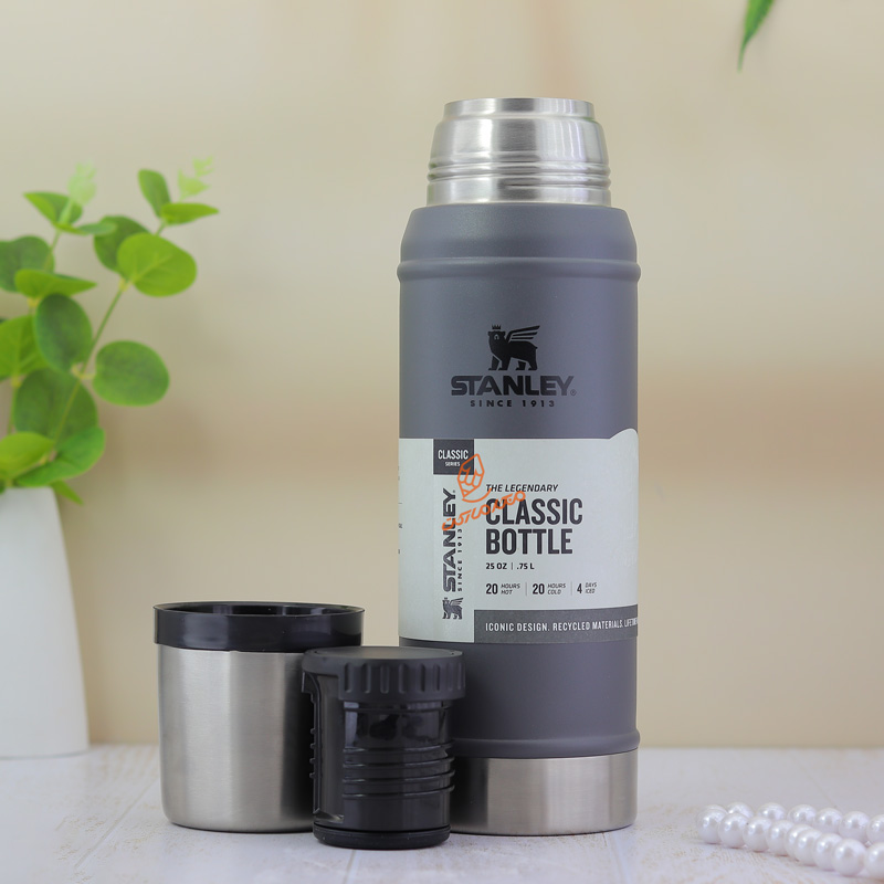 فلاسک 0.75 لیتر استنلی STANLEY کد 555 (3).jpg