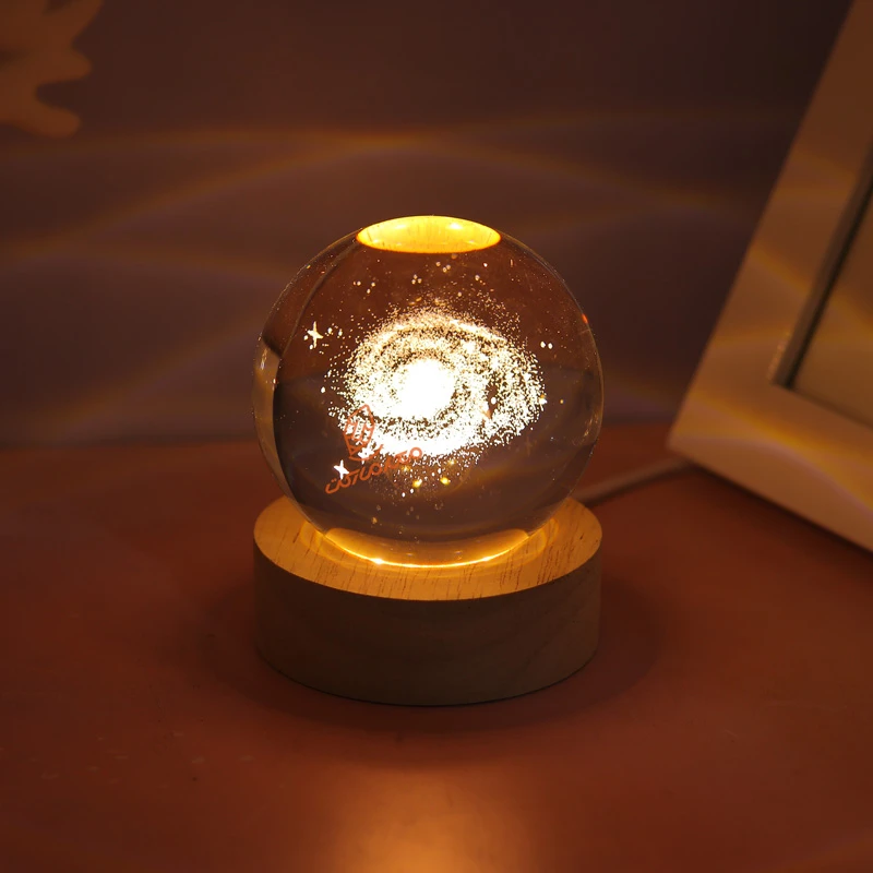  گوی کریستال پایه چوبی کوچک کد 757 (2).jpg