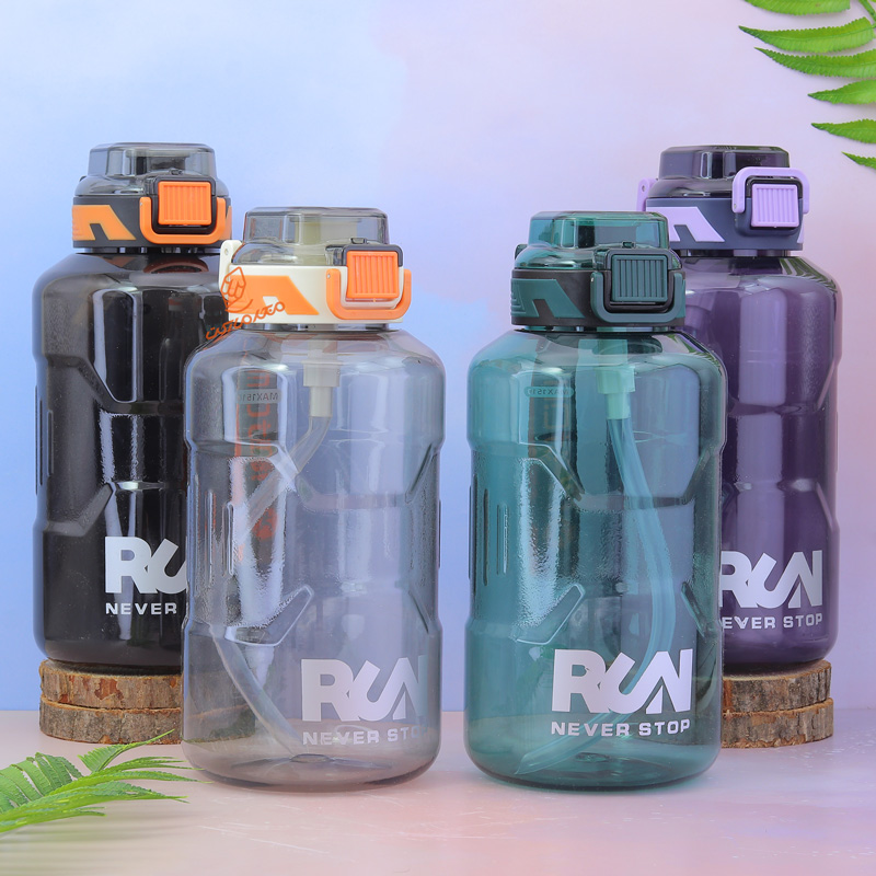 قمقمه باشگاهی دسته دار کد 757 RUN