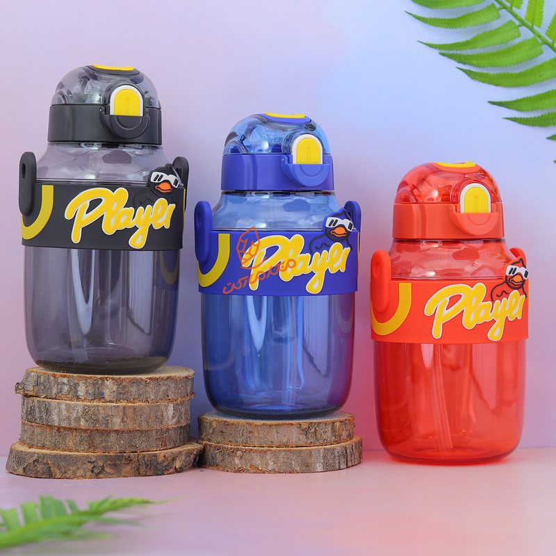 قمقمه اسپرت کد 0516 گنجایش 0.8 لیتر Player Duck