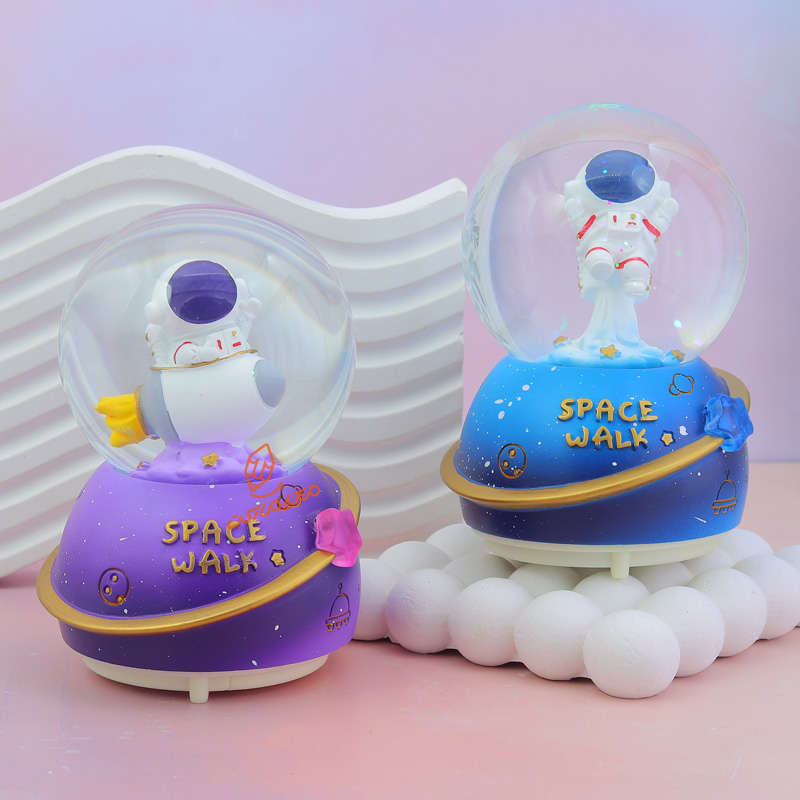 گوی فانتزی موزیکال 12 سانت طرح فضانورد G4324