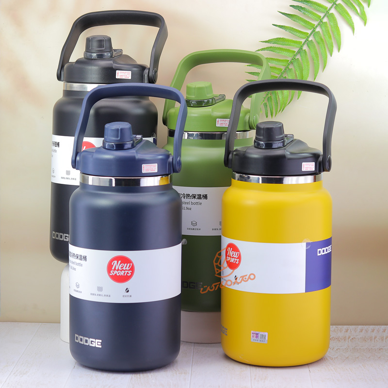 فلاسک بزرگ 4.6 لیتری دوج مدل 22667 مناسب کمپینگ و نگهداری طولانی‌مدت دمای نوشیدنی