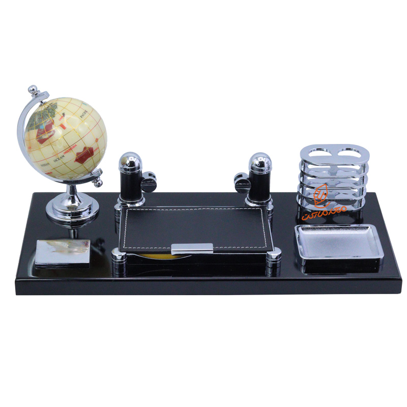 سرویس اداری رومیزی کلاسیک مدل کد 1590 همراه با کره زمین تزئینی - مجموعه لوکس و حرفه‌ای لوازم اداری برای میز کار