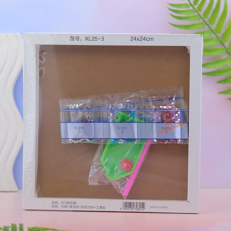 نقاشی الماسی طرح دخترانه 2424 XL-25 (10).jpg