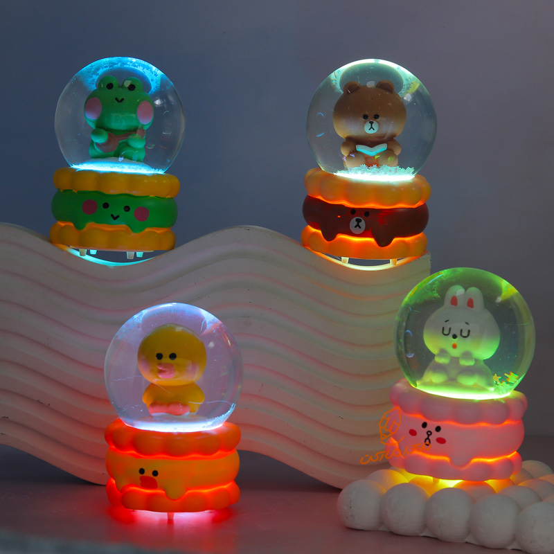 گوی فانتزی چراغ دار 10 سانت مدل حیوانات کد C-04 (1).jpg