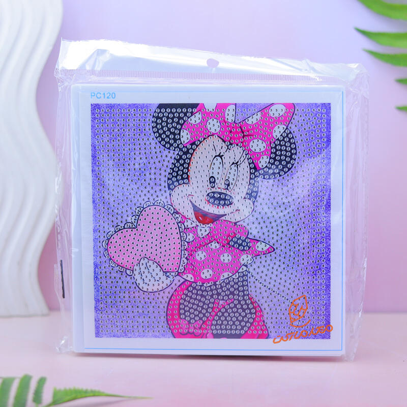 نقاشی الماسی مدل قاب عکس طرح میکی موس A-B (3).jpg