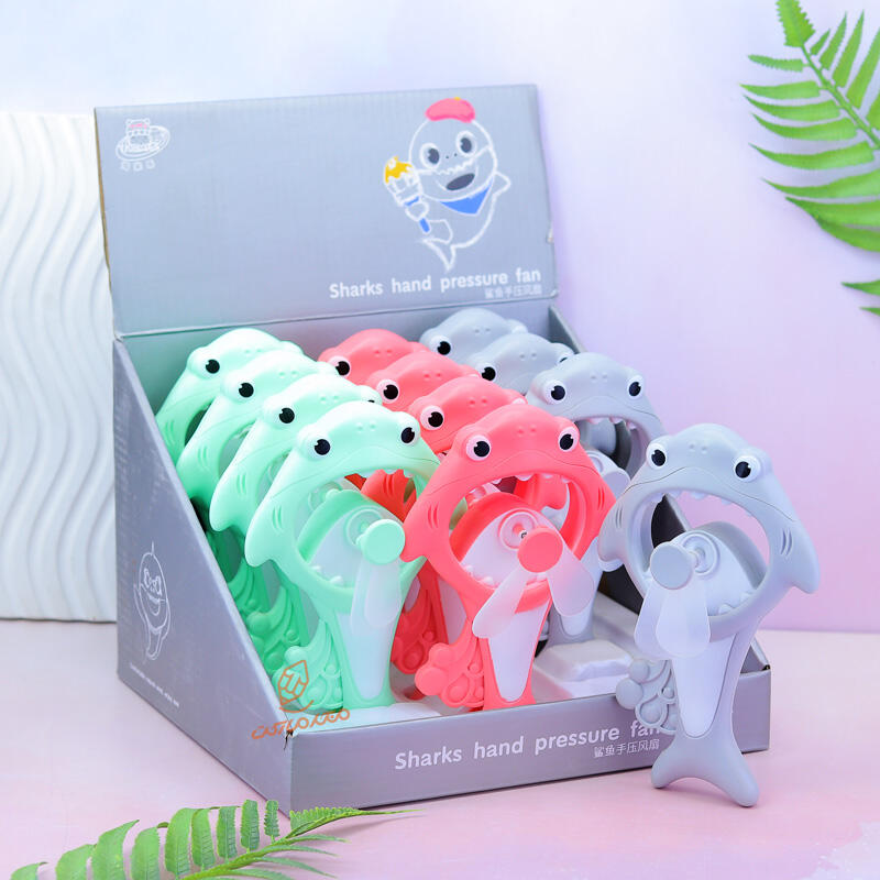 پنکه دستی فانتزی طرح طرح نهنگ A-641 (5).jpg