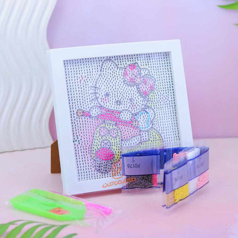 نقاشی الماسی مدل قاب عکس طرح کیتی A-B (11).jpg