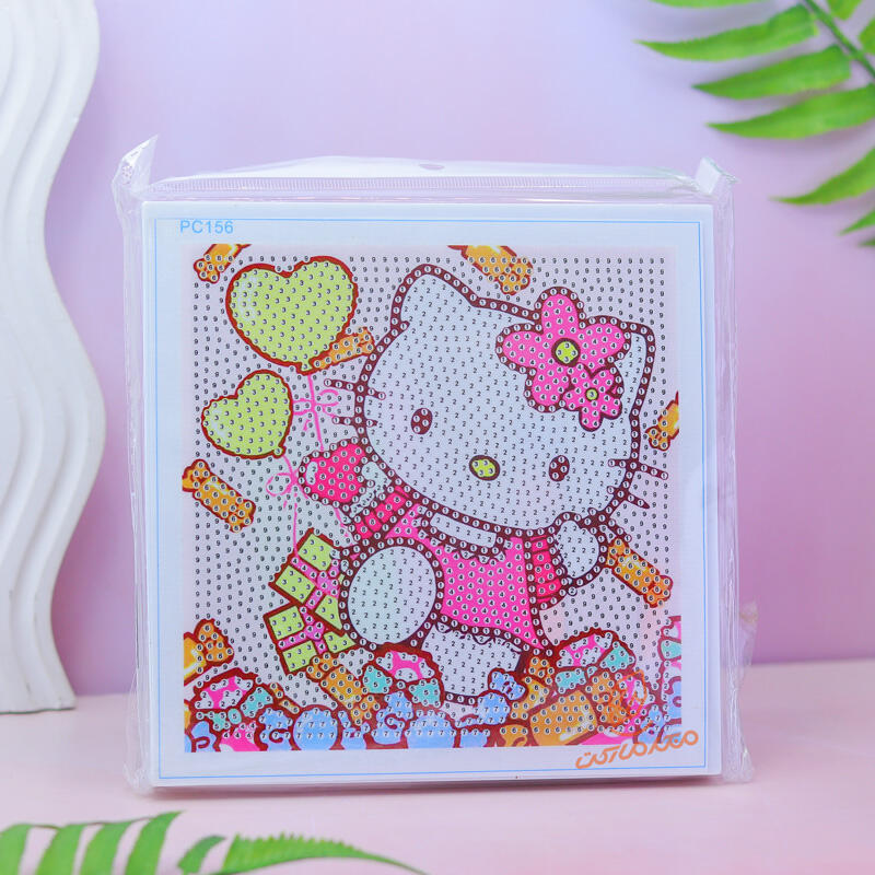 نقاشی الماسی مدل قاب عکس طرح کیتی A-B (6).jpg