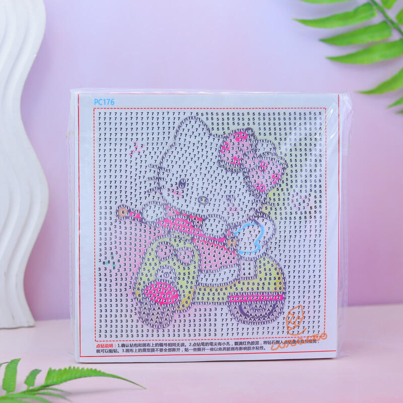 نقاشی الماسی مدل قاب عکس طرح کیتی A-B (8).jpg